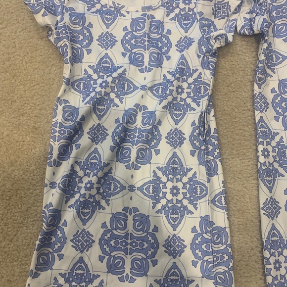 Matching dresses never been worn for 3 and 1 yo - Picture 3 of 3